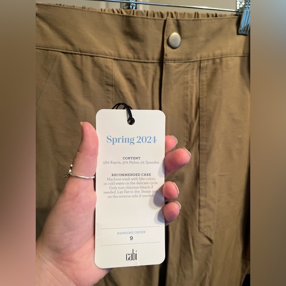 Cabi Galaxy Cargos 6480. Size medium. Spring season 2024. - Picture 5 of 6